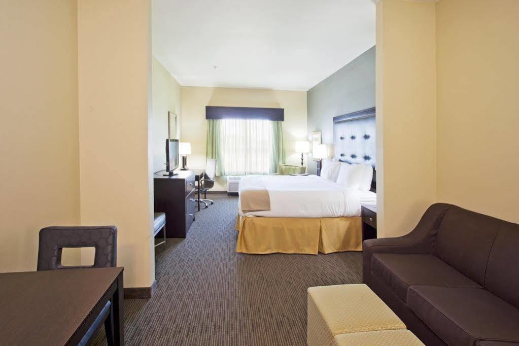Holiday Inn Express Waycross Exteriör bild